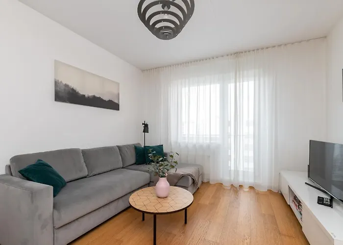 Orange Sipelga Balcony & Free Parking דירה טאלין