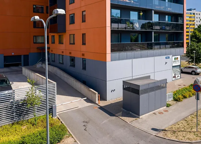 Orange Sipelga Balcony & Free Parking